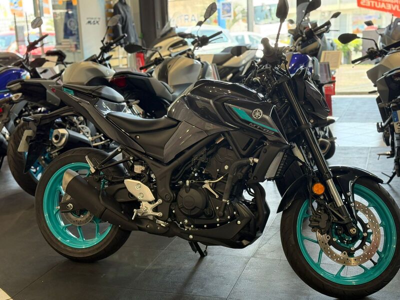 YAMAHA MT 03