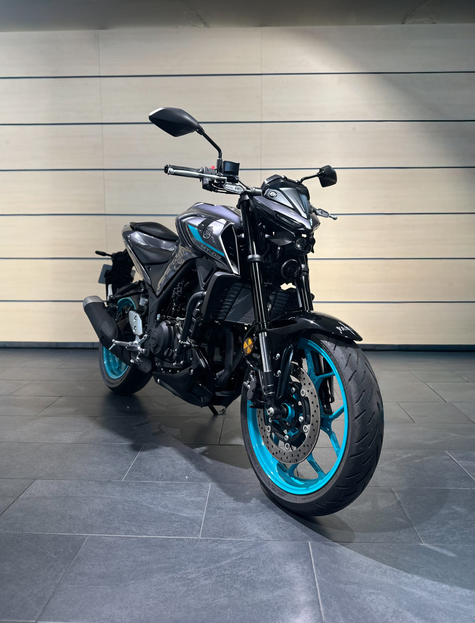 YAMAHA MT 03