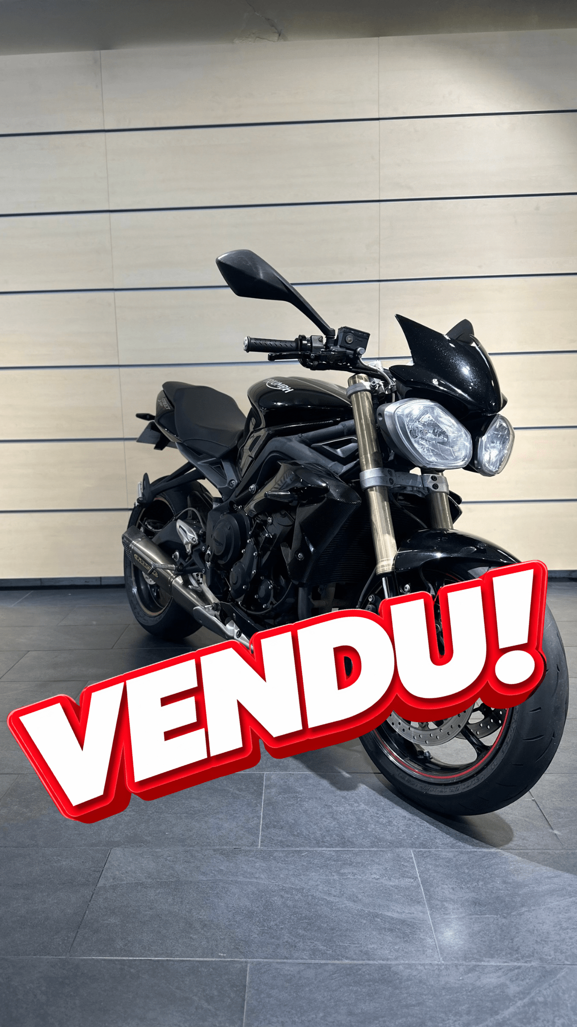 TRIUMPH STREET TRIPLE 675