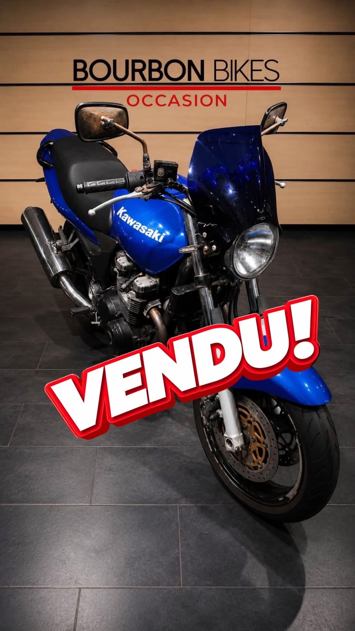 KAWASAKI ZR7 